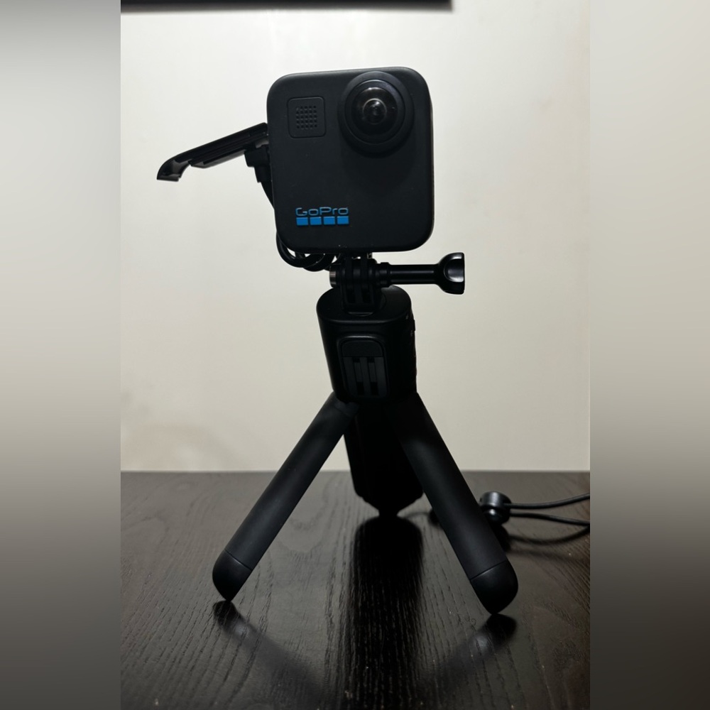 GoPro Max Camera with Compact Tripod